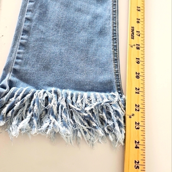 Sade & Sage Frayed flare Cuff Crop Size Small - Picture 6 of 11
